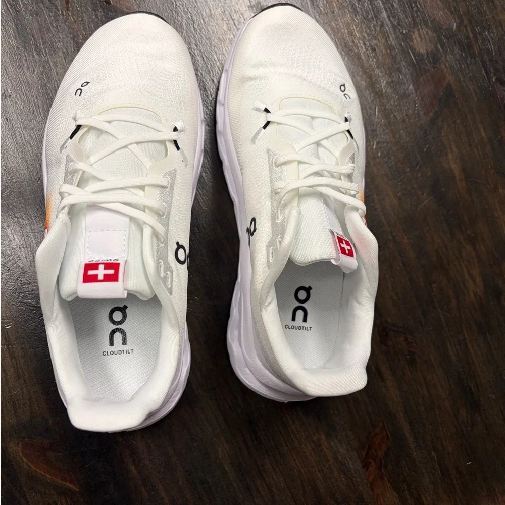 On Running Women’s  White Cloudtilt Athletic Shoes size 7 - Picture 4 of 6